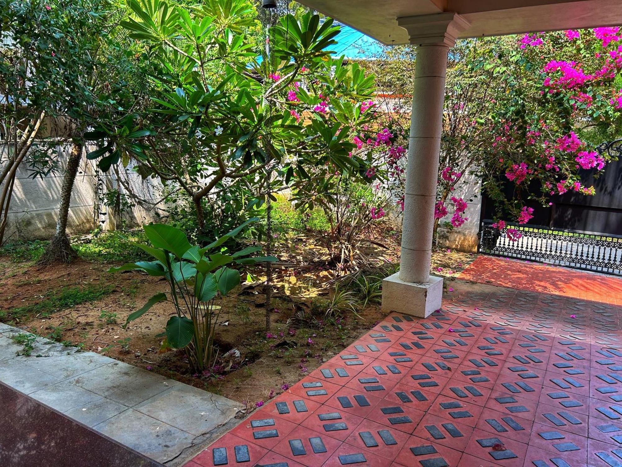 La Casa Trivandrum 4 Bhk Ac Luxury Villa At City Centre, Just 6 Kms To Airport Thiruvananthapuram Dış mekan fotoğraf