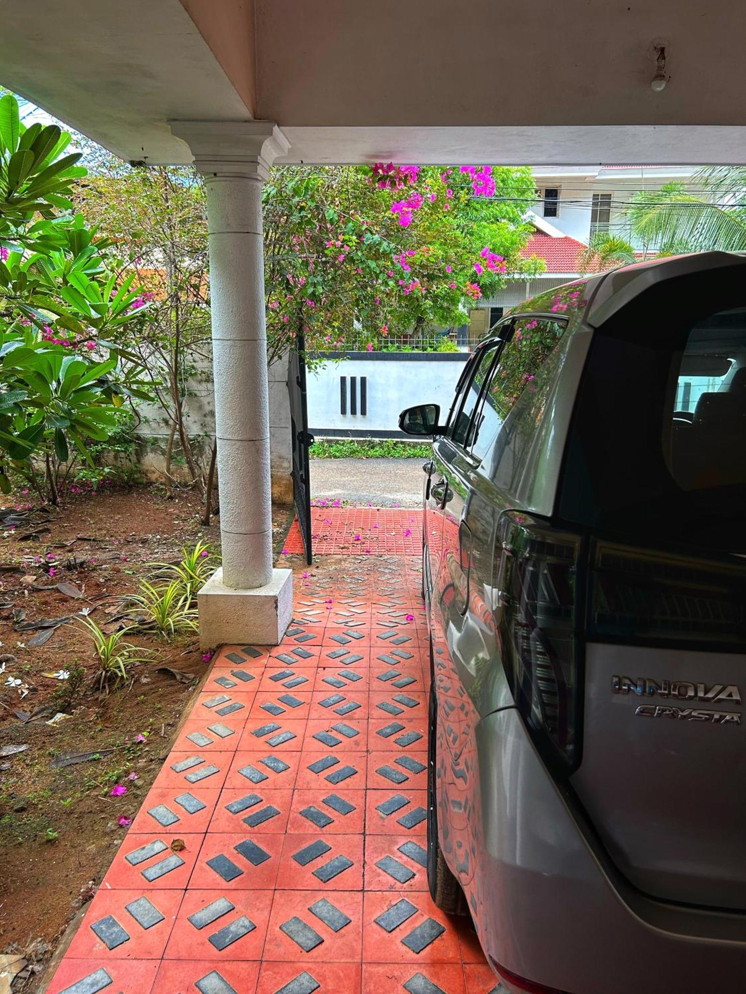 La Casa Trivandrum 4 Bhk Ac Luxury Villa At City Centre, Just 6 Kms To Airport Thiruvananthapuram Dış mekan fotoğraf