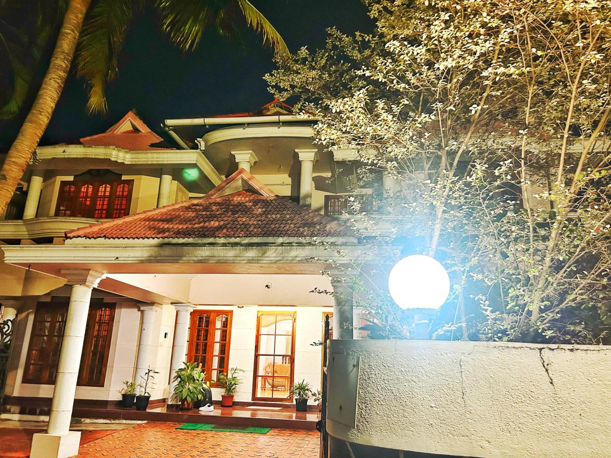 La Casa Trivandrum 4 Bhk Ac Luxury Villa At City Centre, Just 6 Kms To Airport Thiruvananthapuram Dış mekan fotoğraf