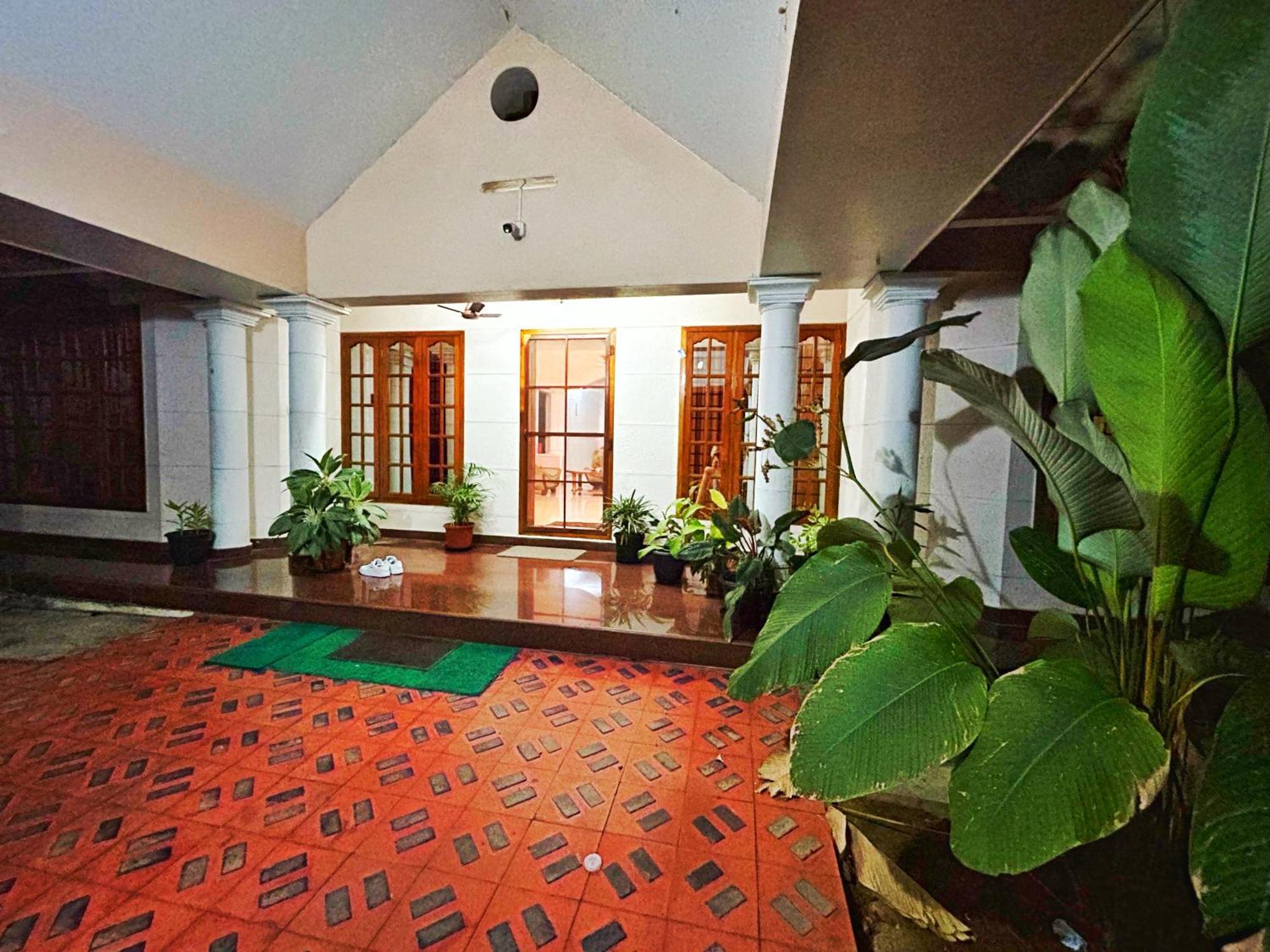 La Casa Trivandrum 4 Bhk Ac Luxury Villa At City Centre, Just 6 Kms To Airport Thiruvananthapuram Dış mekan fotoğraf