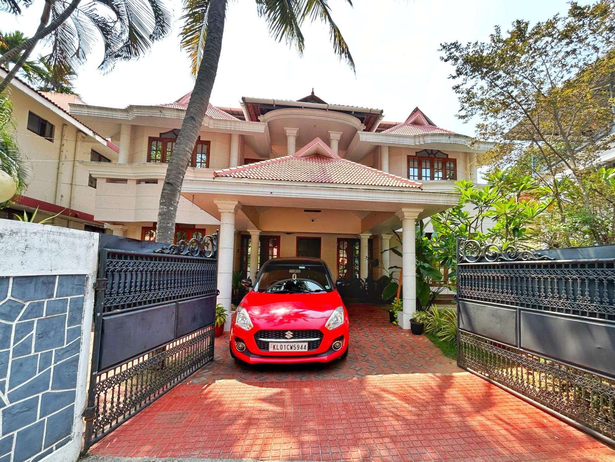 La Casa Trivandrum 4 Bhk Ac Luxury Villa At City Centre, Just 6 Kms To Airport Thiruvananthapuram Dış mekan fotoğraf
